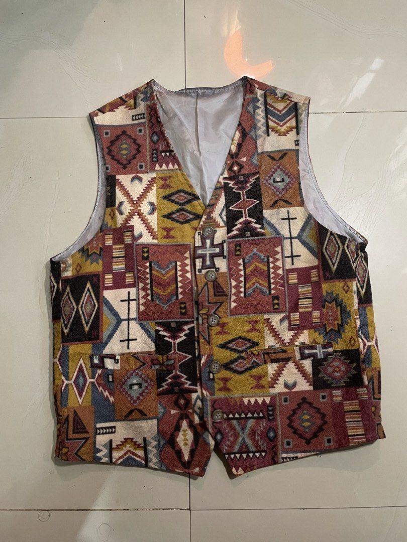Vintage Master J Aztec Print Vest (Category: Vests) located in Malaybalay. Submitted by mo0rph (Listing ID 1423330024, Image 1). Description: - Aztec print vest - Button-up front - V-neck - Light-colored lining - Brand: "Master J Basic Designs" - FREE tag 24x19 Add sf 120 Mindanao Gcash.