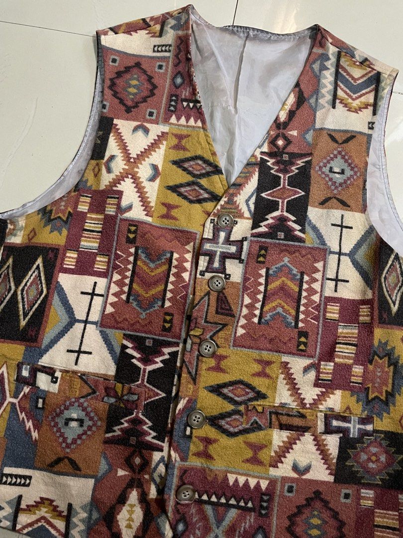 Vintage Master J Aztec Print Vest (Category: Vests) located in Malaybalay. Submitted by mo0rph (Listing ID 1423330024, Image 2). Description: - Aztec print vest - Button-up front - V-neck - Light-colored lining - Brand: "Master J Basic Designs" - FREE tag 24x19 Add sf 120 Mindanao Gcash.
