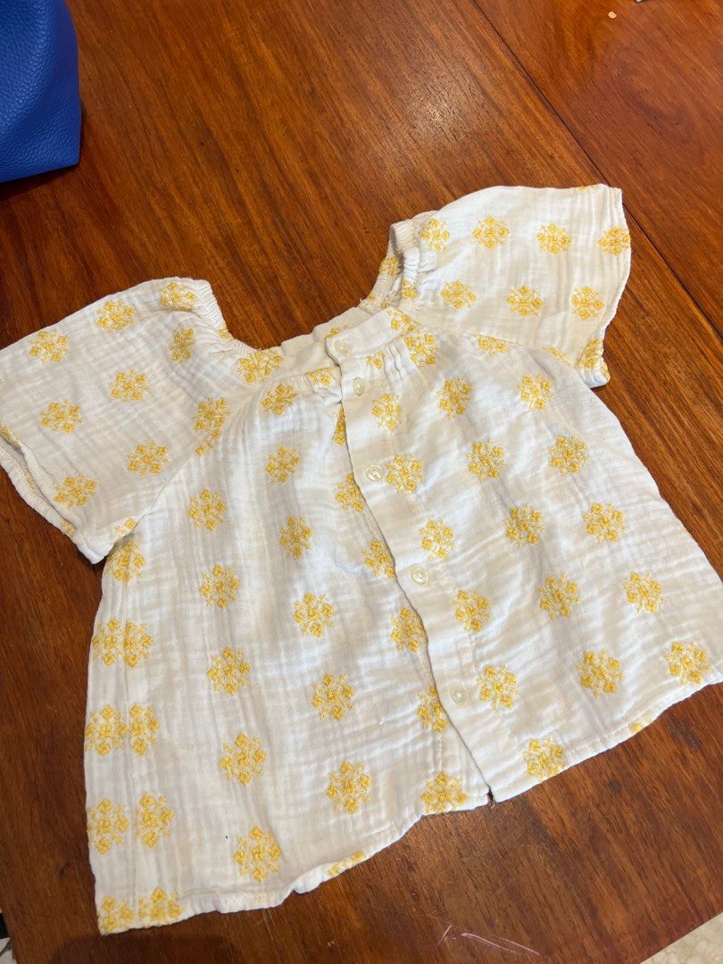Zara kids linen top (Category: Babies & Kids Fashion) located in Las Pinas. Submitted by krissystuff (Listing ID 1423325682, Image 1). Description: 3-4yo .