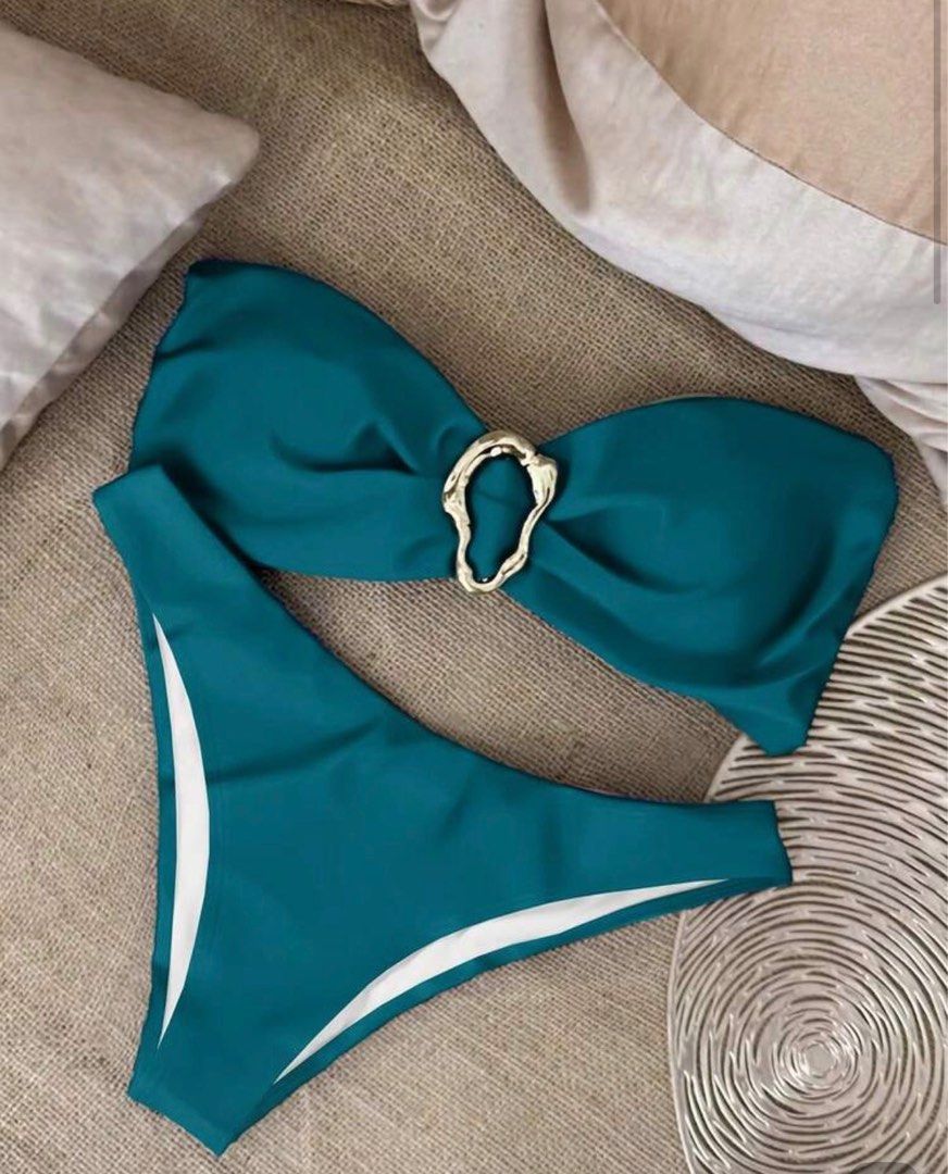 2pc swimsuit / 2pc bikini with buckle (Category: Bikinis & Swimsuits) located in Pasig City. Submitted by ____andd (Listing ID 1423473224, Image 1). Description: old acc with 100+ reviews got hacked. - stretchable Can fit up to semi xl.