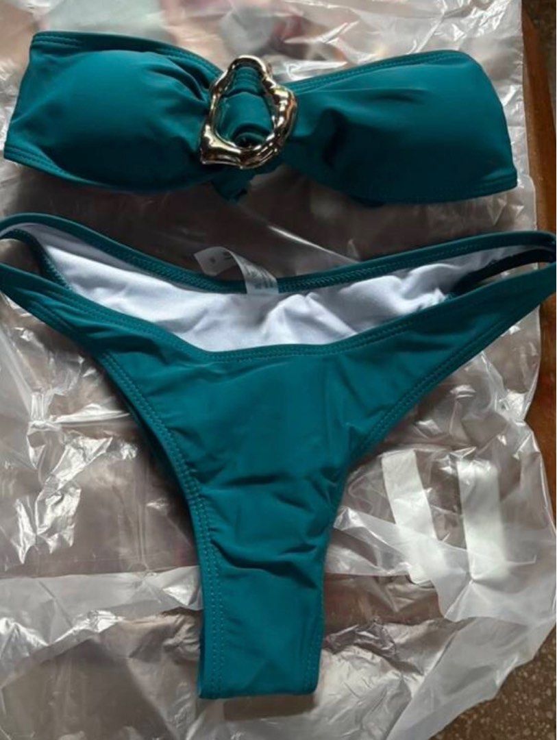 2pc swimsuit / 2pc bikini with buckle (Category: Bikinis & Swimsuits) located in Pasig City. Submitted by ____andd (Listing ID 1423473224, Image 2). Description: old acc with 100+ reviews got hacked. - stretchable Can fit up to semi xl.