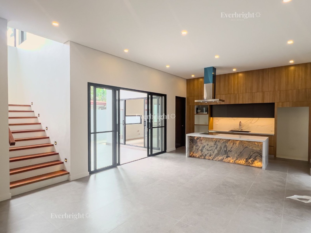 (Category: ) located in . Submitted by vsg.realestate (Listing ID 1423535878, Image 1). Description: .