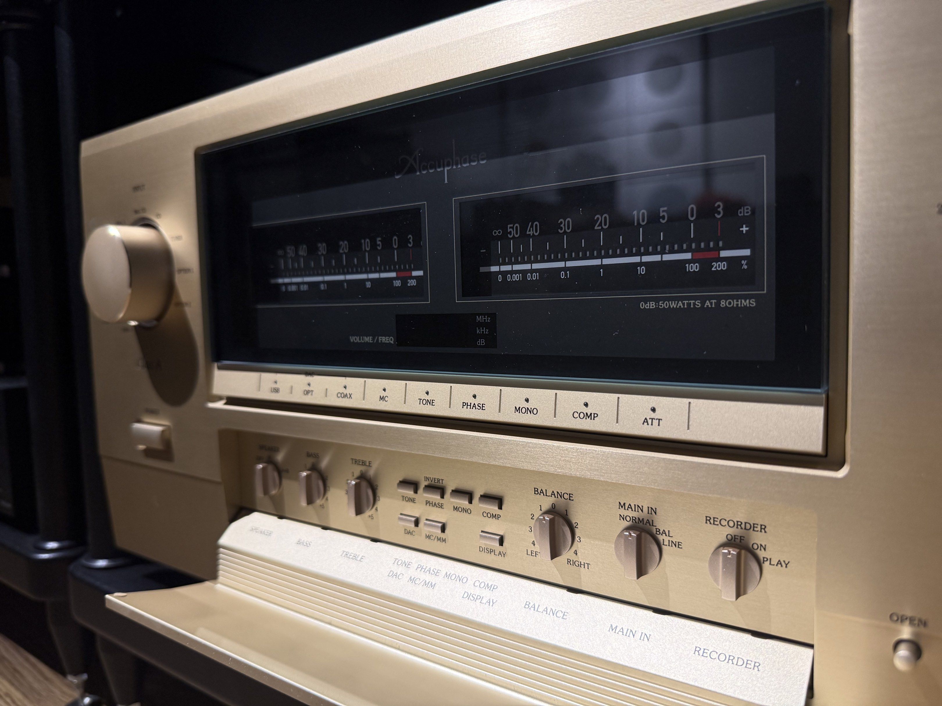 Accuphase E-800 Precision Integrated Stereo Amplifier65671935708931112