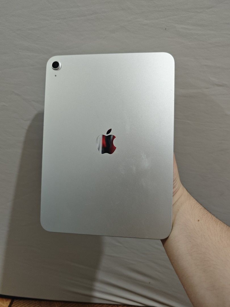 Apple Ipad 16th Gen 128GB WIFI ONLY (Category: iPad) located in Antipolo. Submitted by jloveriano (Listing ID 1423479235, Image 2). Description: - Apple iPad 16th Gen - 128GB Storage - WIFI ONLY - Battery Health: 99% - Under Warranty until Nov 2026 - Sleek design.