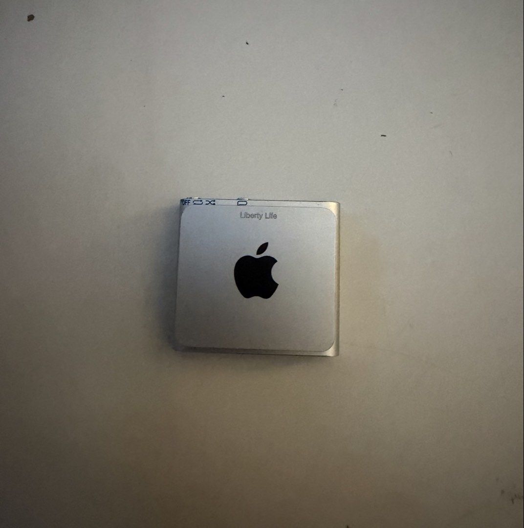 Apple iPod Shuffle 2gb silver (Category: Portable Music Players) located in Mandaluyong City. Submitted by bigjsdeclutter (Listing ID 1423604608, Image 3). Description: With New battery In really good condition Buyer to pickup from location or book for grab/lalamove as i can’t do meetups currently Mop: gcash or gotyme - Includes USB cable - Silver finish - Click wheel navigation - 3.5mm headphone jack - Apple logo visible - In good working condit