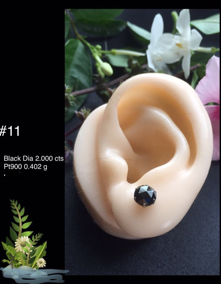 Authentic Black Diamond Stud Earrings in K18 White Gold (Category: Earrings) located in Manila. Submitted by vidap (Listing ID 1158837867, Image 1). Description: Black Diamond Stud Earrings Total: 2 carats K18 White Gold Authentic Brand New Source: Japan .