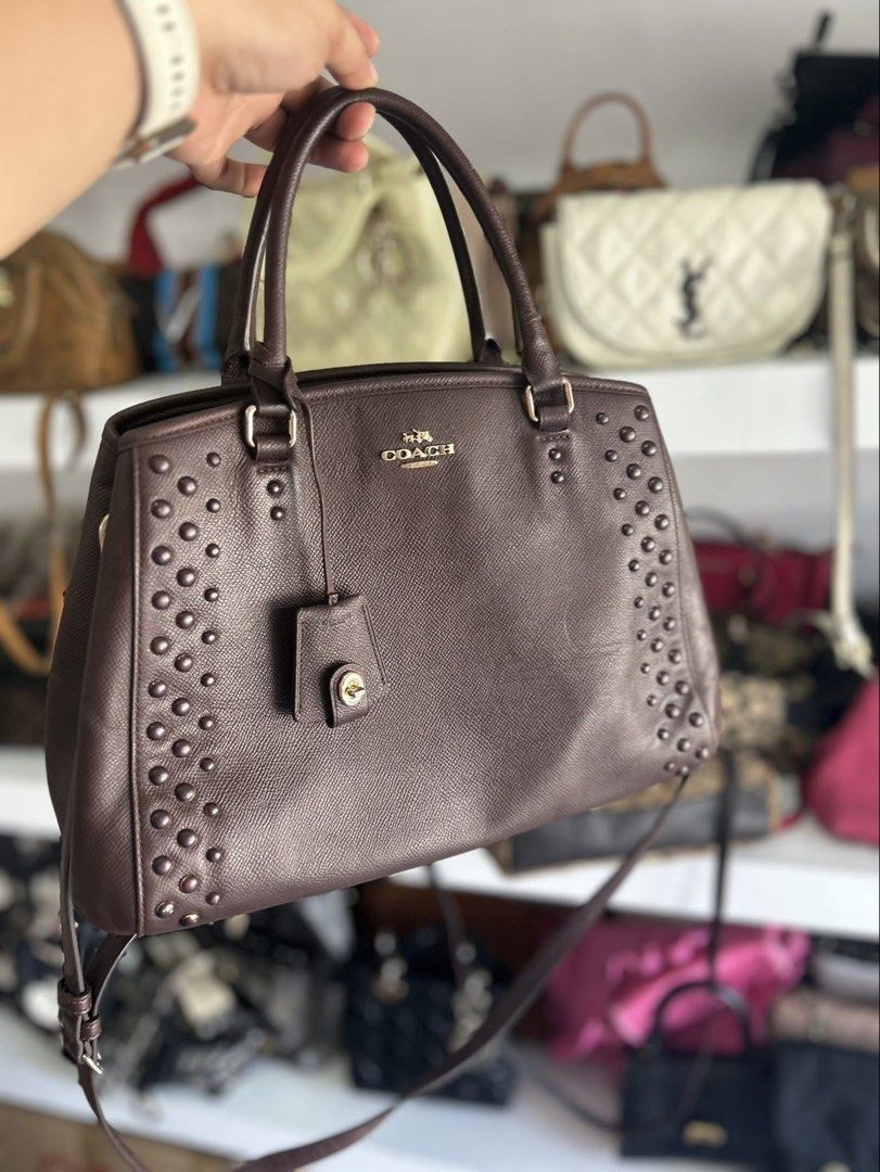 Authentic Coach Merlot Margot Shoulder Bag (Category: Luxury Bags & Wallets) located in Quezon City. Submitted by lexi.cloud (Listing ID 1423495530, Image 1). Description: ⚜️ guaranteed authentic ⚜️ 10/10 condition ⚜️ no flaws, no signs of usage ⚜️ preloved ⚜️ no inclusions money back guaranteed if proven fake. pm for sure buyers only..
