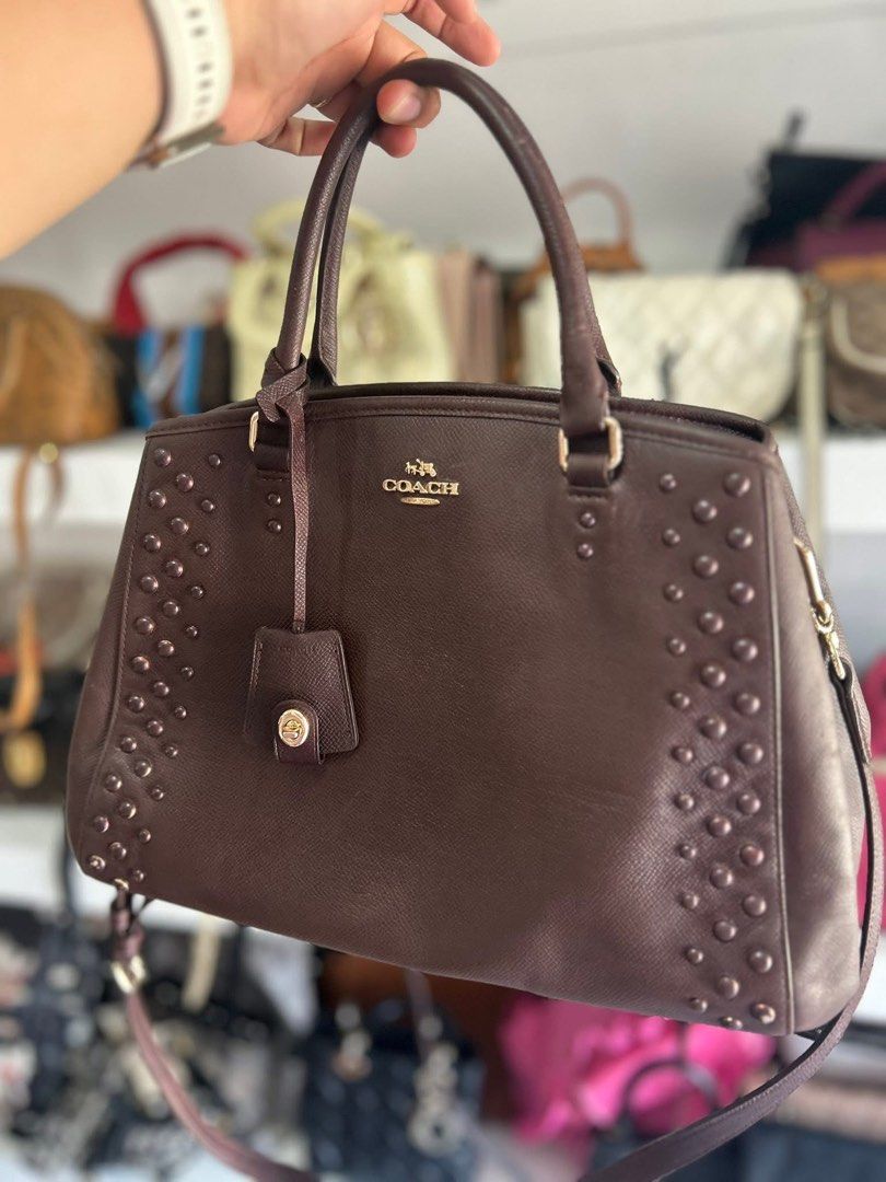 Authentic Coach Merlot Margot Shoulder Bag (Category: Luxury Bags & Wallets) located in Quezon City. Submitted by lexi.cloud (Listing ID 1423495530, Image 2). Description: ⚜️ guaranteed authentic ⚜️ 10/10 condition ⚜️ no flaws, no signs of usage ⚜️ preloved ⚜️ no inclusions money back guaranteed if proven fake. pm for sure buyers only..