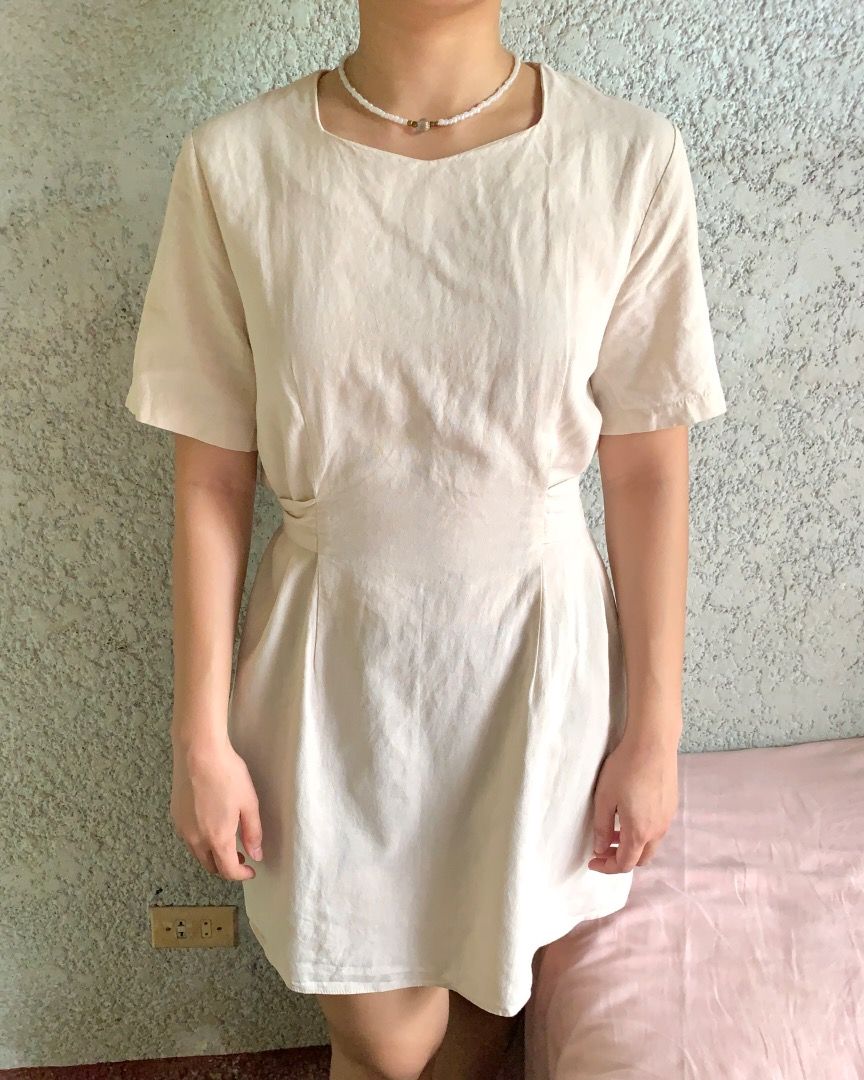 Beige Square Neck Korean Dress (Category: Dresses) located in Makati City. Submitted by maipw (Listing ID 1423460720, Image 1). Description: - can fit up to semi M - Beige dress - Square neckline - Short sleeves - Fitted waist - Slightly flared skirt - Above-the-knee length - Lightweight fabric, perfect for warm weather.