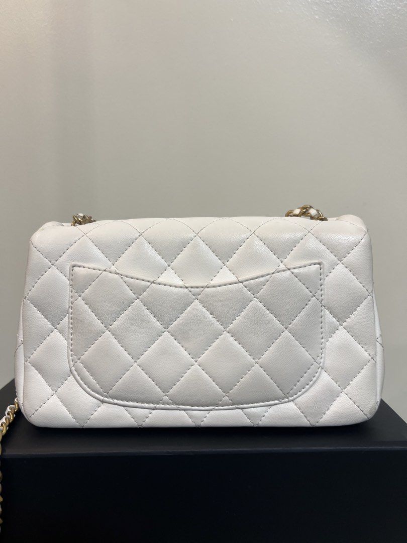 Chanel Mini Rec with pearl crush (Category: Luxury Bags & Wallets) located in Quezon City. Submitted by _cherryontop_ (Listing ID 1423554614, Image 2). Description: Chanel Mini Rec with pearl crush 9/10 microchip embed box,dust bag and authentication.