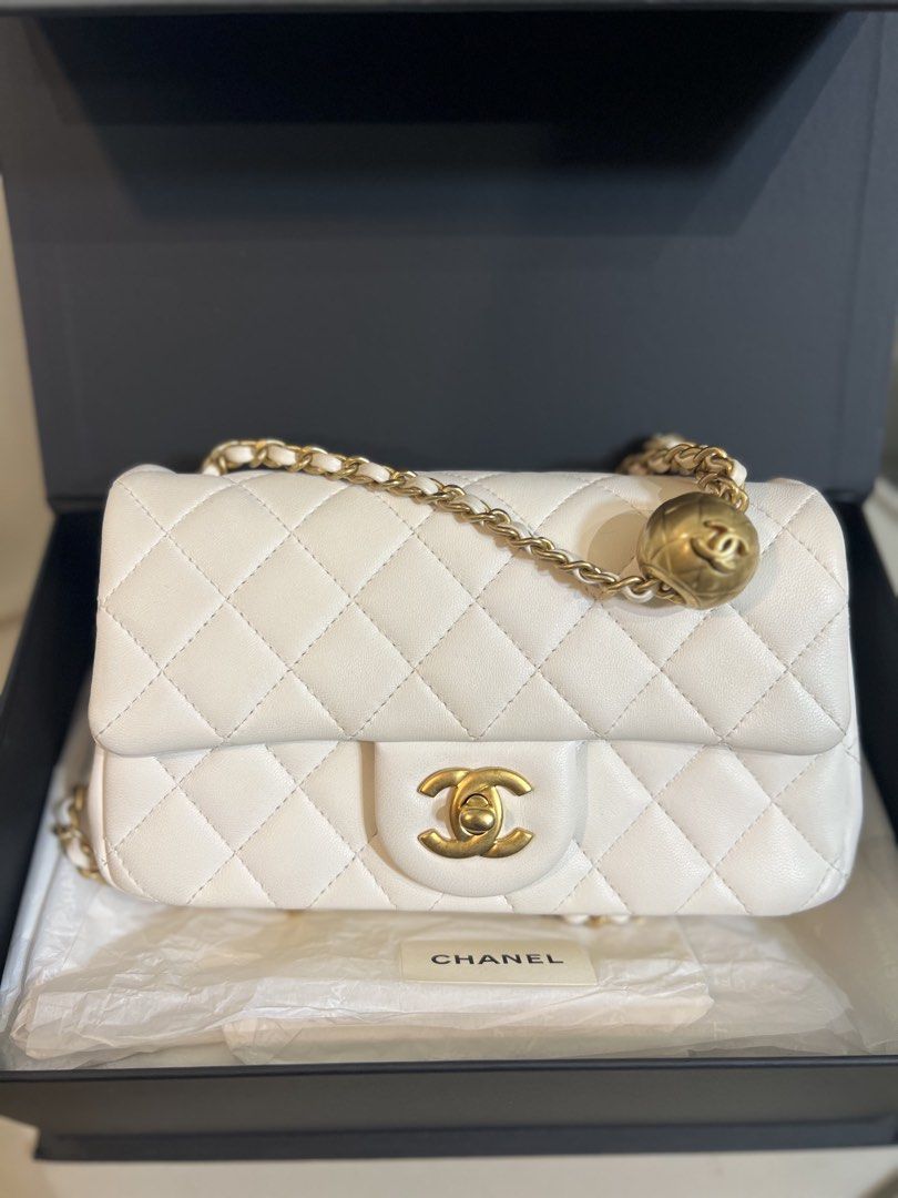 Chanel Mini Rec with pearl crush (Category: Luxury Bags & Wallets) located in Quezon City. Submitted by _cherryontop_ (Listing ID 1423554614, Image 1). Description: Chanel Mini Rec with pearl crush 9/10 microchip embed box,dust bag and authentication.