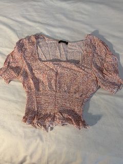 (Category: ) located in . Submitted by ienies_closet (Listing ID 1423492366, Image 1). Description: .