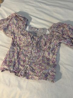 (Category: ) located in . Submitted by ienies_closet (Listing ID 1423492532, Image 1). Description: .