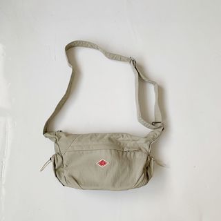 （分類：）位於 。 由 lovetobuybettycat 提交（商品編號 1423506522，圖片 1）。簡介： 。
