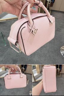 （分類：）位於 。 由 bellize.luxury 提交（商品編號 1423596973，圖片 1）。簡介： 。