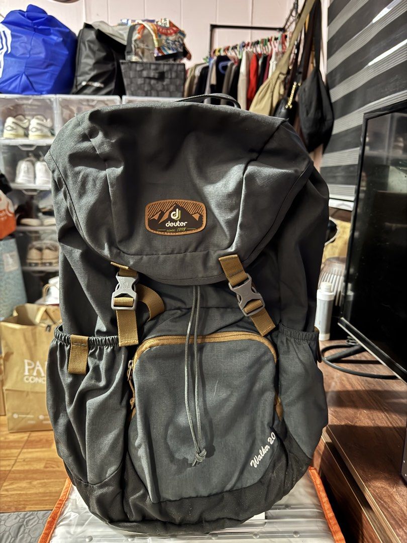 Deuter Walker 20 Backpack (Category: Backpacks) located in Manila. Submitted by ghebayani (Listing ID 1423437900, Image 1). Description: - Deuter Walker 20 backpack - Spacious main compartment with drawstring closure - Internal zippered pocket - Side pockets for extra storage - Adjustable straps for a comfortable fit - Deuter Airstripes back panel for enhanced comfort - Ideal for outdoor adventures and daily use.