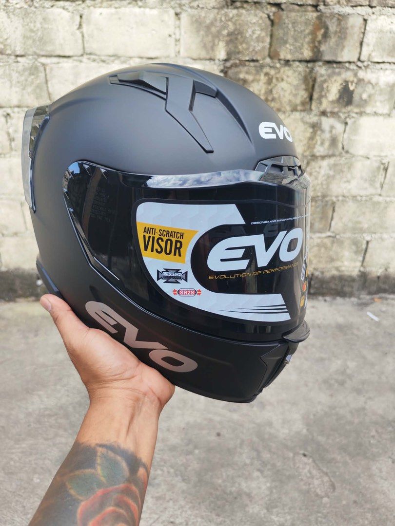 EVO GX1 Motorcycle Helmet (Category: Helmets and other Riding Gears) located in Manila. Submitted by ryujinkaii09 (Listing ID 1423485616, Image 1). Description: 🪖 EVO Helmets – Brand New Full-Face Helmets Upgrade your ride with EVO full-face helmets, designed for safety, comfort, and clean looks. Perfect for daily commute or long rides. Available Colors: • Glossy Black • Pearl White • Matte Black • Glossy Blue Features: • Brand new, never used •