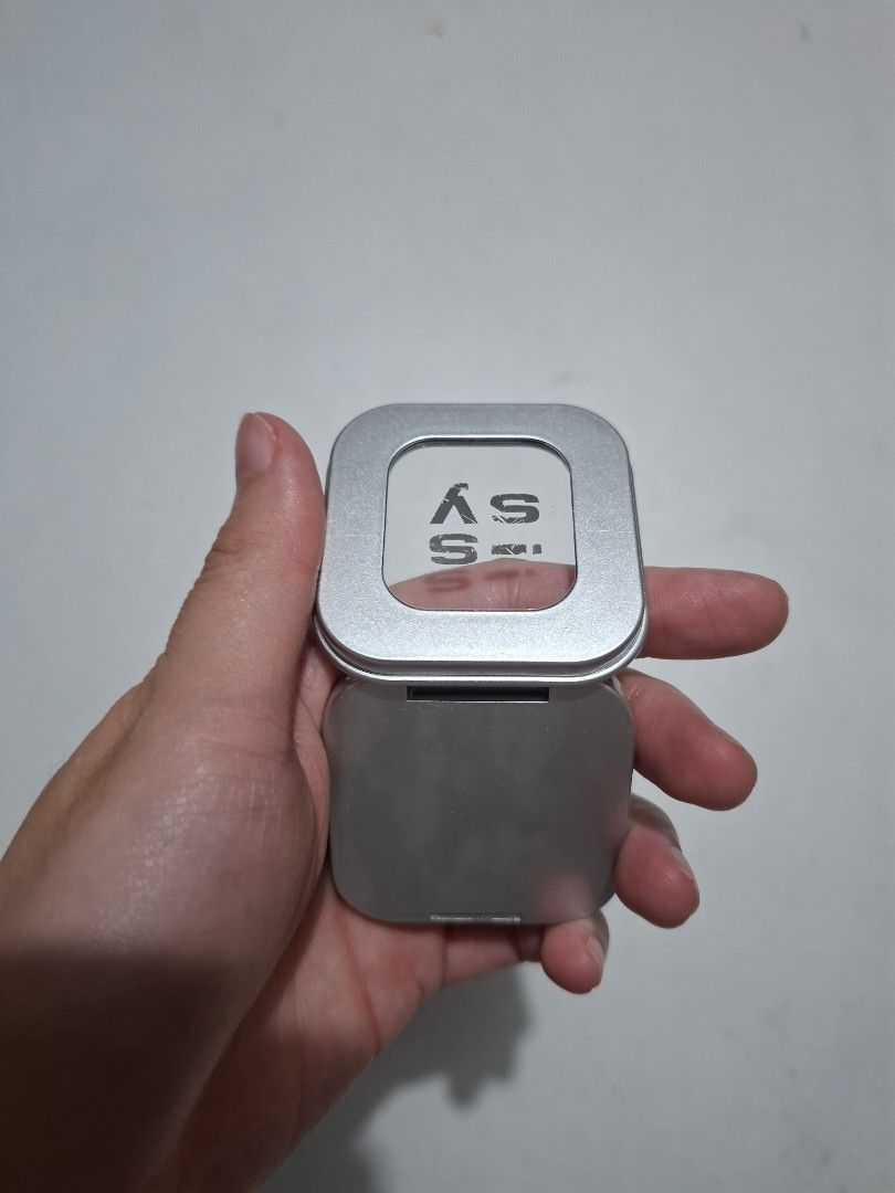 Eyeshadow case (Category: Makeup) located in Quezon City. Submitted by the-find (Listing ID 1423581977, Image 2). Description: Great condition. Free if you buy another product. .