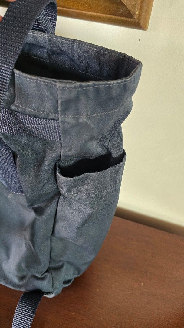 Fjallraven Kanken Totepack - Navy (Category: Tote Bags) located in Malolos. Submitted by ciantin (Listing ID 1423481279, Image 3). Description: - Authentic. Bought from official store. Can send you the screenshot of the receipt - No flaws. Used only a few times.