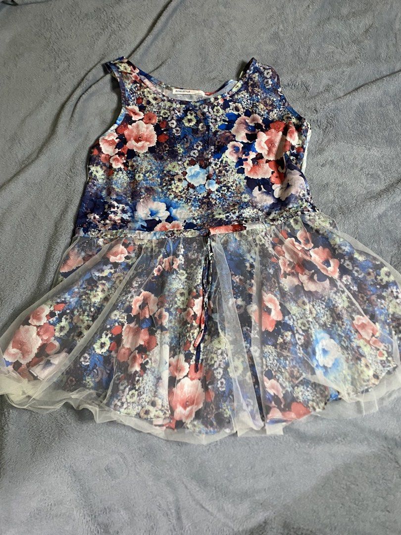 Floral Sleeveless Dress (Category: Dresses) located in Manila. Submitted by rielilac (Listing ID 1423558432, Image 1). Description: length : 25 in pit to pit: 18 adjustable waist bc of ribbon.