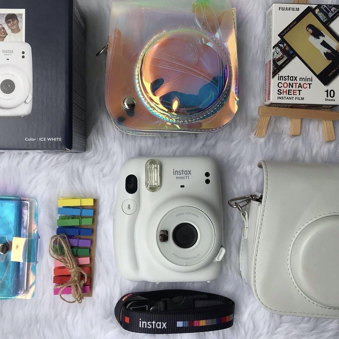 Fujifilm Instax Mini 11 Ice White (Category: Cameras) located in Pasig City. Submitted by thirty3rd (Listing ID 1423439854, Image 1). Description: - Fujifilm Instax Mini 11 in Ice White - Includes: - Camera .