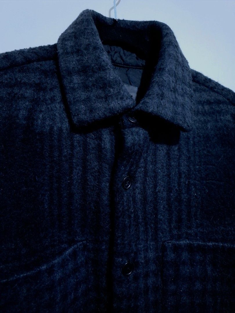 H&M - Relaxed Fit Checkered overshirt (Category: Coats, Jackets and Outerwear) located in Cabuyao City. Submitted by tav.s (Listing ID 1423523042, Image 3). Description: H&M - Relaxed Fit Checkered overshirt Color - dark gray/checked fuzzy wool blend fabric Size - S on tag Shoulder width : 20 inches Sleeve length : 23 inches Chest : 22 inches Body Length : 28.5 inches -Good used condition : nice colors, no loose threads or stains MOP: GCash Locat