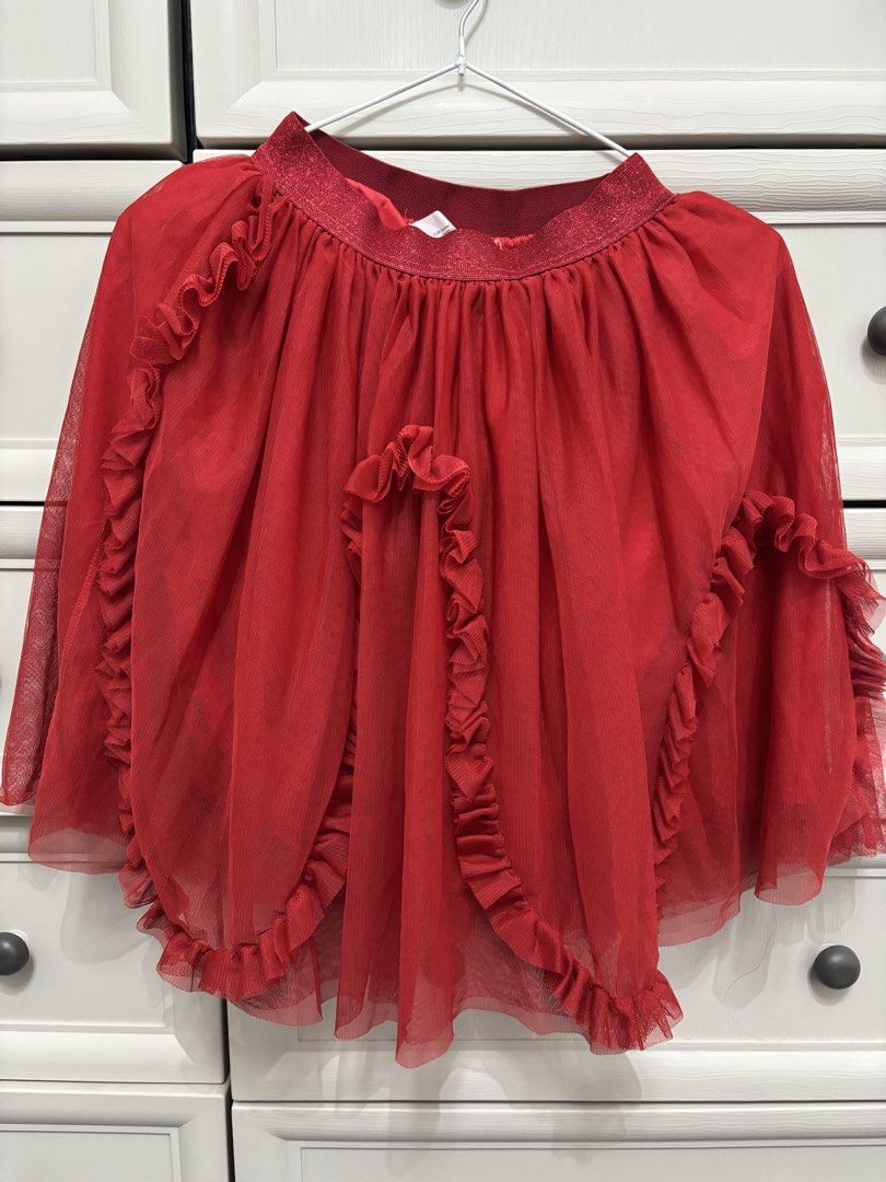 H&M Red Tulle Skirt (Category: Babies & Kids Fashion) located in Manila. Submitted by mrsnice (Listing ID 1423534189, Image 1). Description: H&M red Skirt for 8-12yo For pickup only at Aspire Tower Bagumbayan.