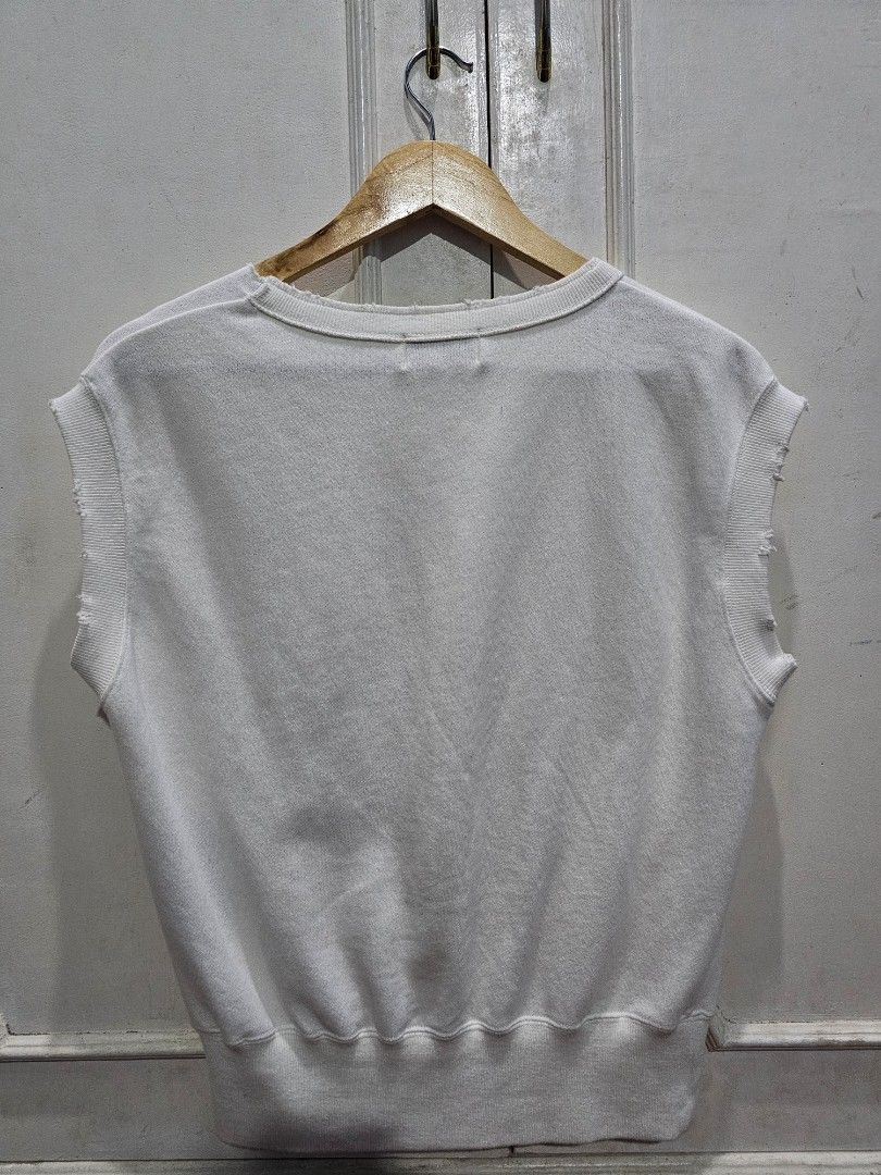 Hysteric Glamour "Hell's Comin' Down" Distressed Sleeveless Sweatshirt (Category: Sleeveless) located in Baguio. Submitted by frdptt (Listing ID 1423582966, Image 2). Description: ♤ Iconic piece from Hysteric Glamour’s "Dizzy & Milky" line ♤ Details: • Model No: 01231CV01 •​Size: Size Free (Fits like a Men's Small to Slim Medium / Women's M-L) •​Material: 100% Cotton •​Condition: Excellent vintage condition. •No accidental stains or flaws—all hol