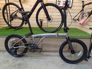 (Category: ) located in . Submitted by g_g_cyclery (Listing ID 1423456994, Image 1). Description: .