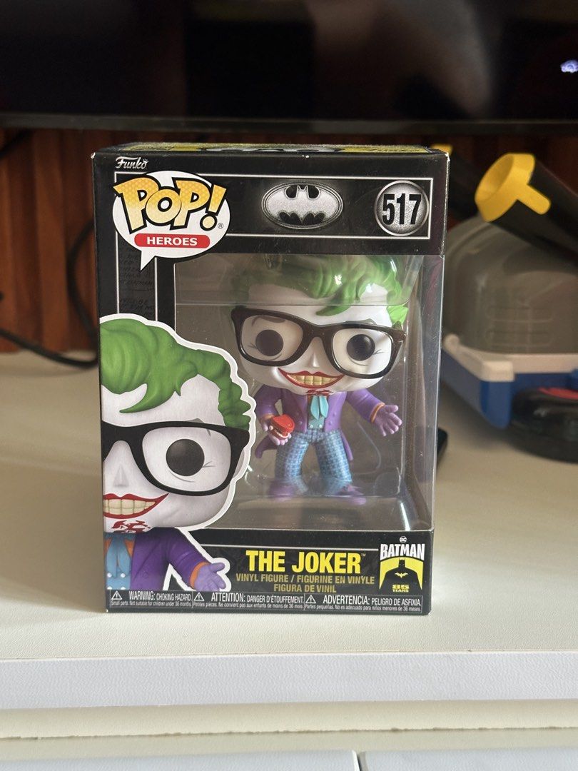 Joker Batman DC Funko (Category: Figurines & Statues) located in Bacoor. Submitted by sempenden (Listing ID 1423488882, Image 1). Description: Free protector.