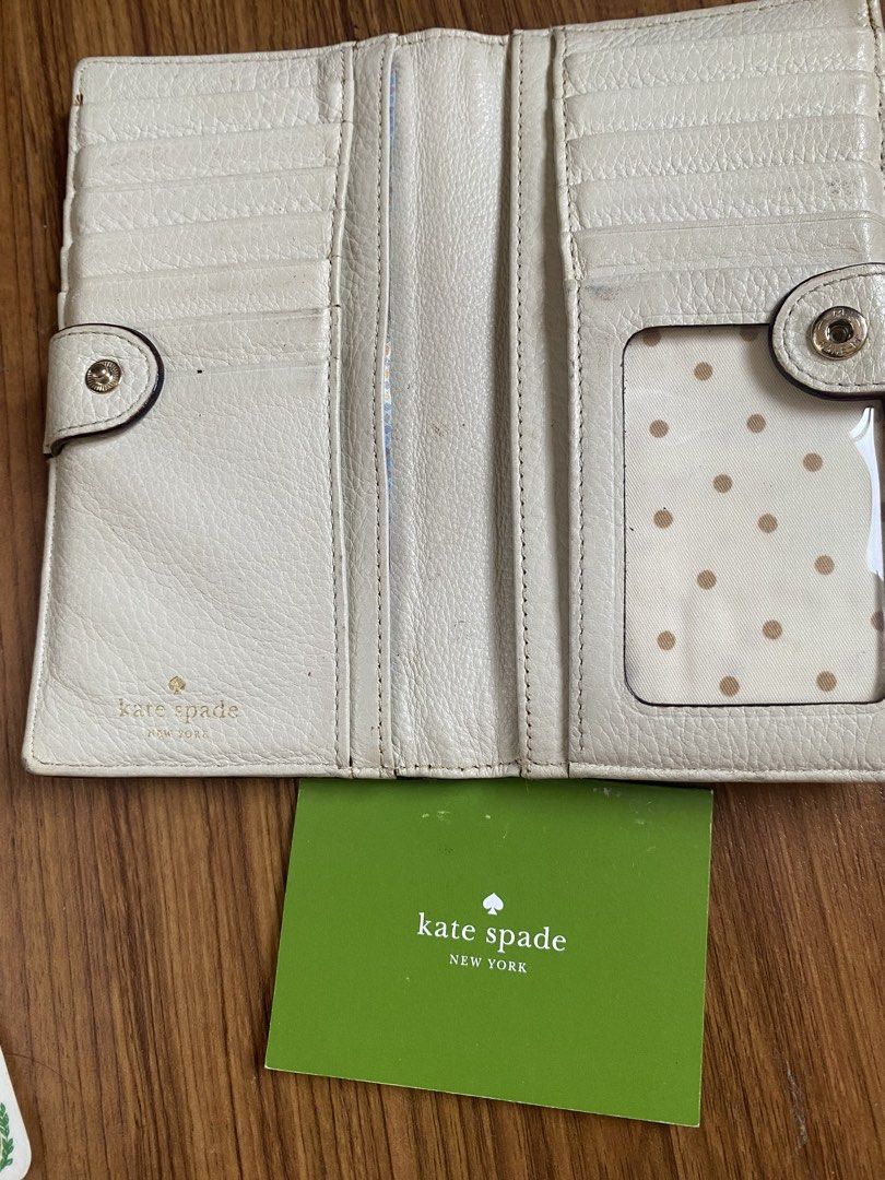 Kate Spade New York Wallet (Category: Wallets & Card holders) located in Pasig City. Submitted by karenrules (Listing ID 1423614247, Image 3). Description: Slightly used. Bought in US 100% original..