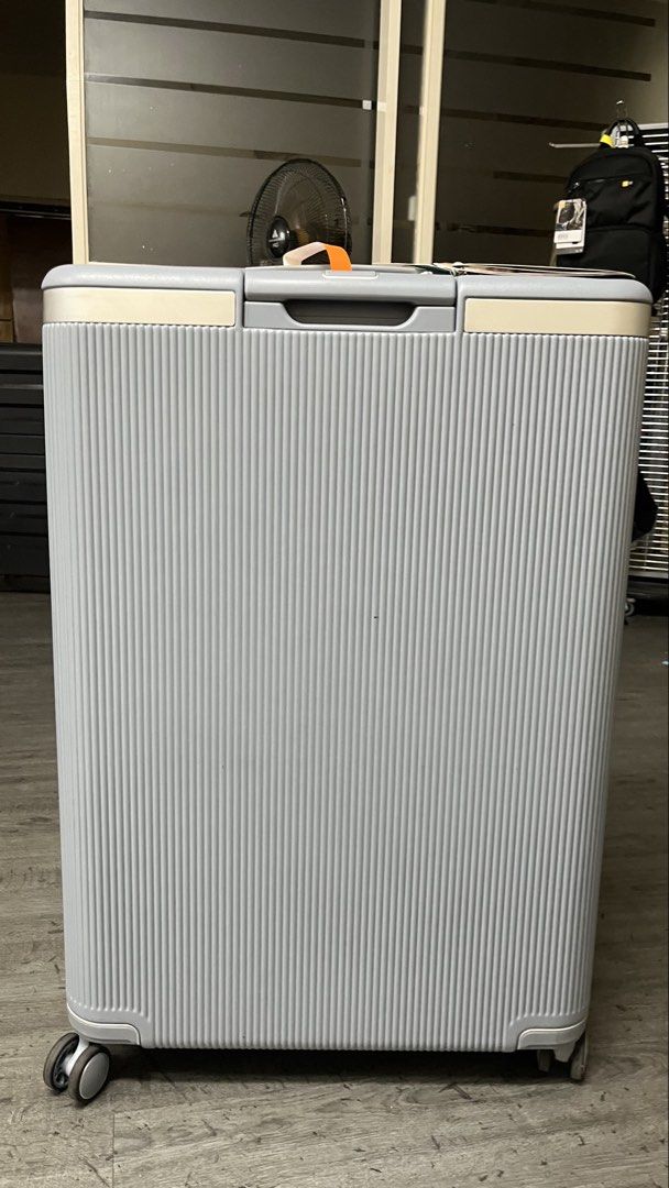 Large Echolac Dynasty (Category: Luxury Bags & Wallets) located in Quezon City. Submitted by _extrapetite_ (Listing ID 1423442428, Image 2). Description: .
