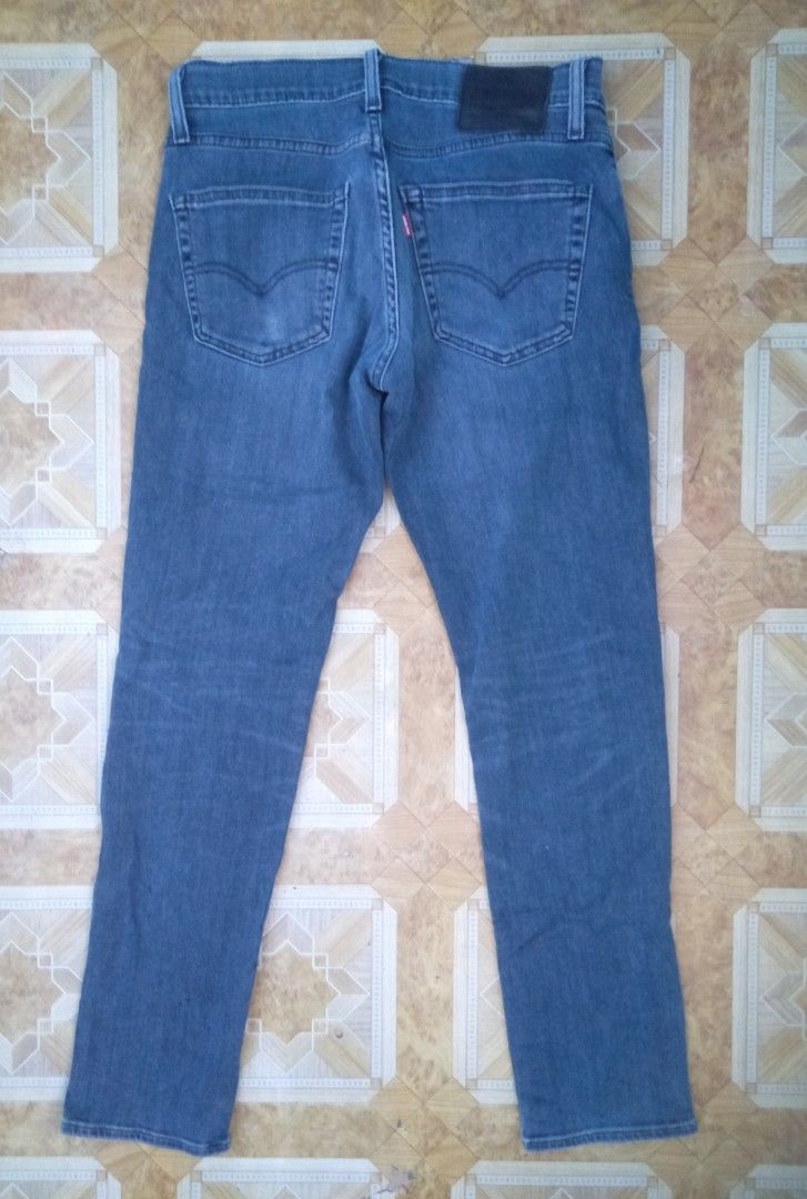 Levis 511 slim fit (Category: Jeans) located in Pila. Submitted by franklinsanity (Listing ID 1423457654, Image 2). Description: Levis 511 zipfly Size 30x30 Selvedge jeans Dm if interested.