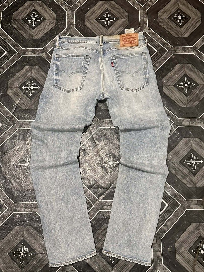 Levi's 513 Slim Taper Fit Jeans Leather patch (Category: Jeans) located in Dumaguete. Submitted by velesvin (Listing ID 1423468868, Image 2). Description: - Levi's 512 Slim Taper Fit jeans - Light wash - Slim fit with tapered leg - Classic Levi's red tab and leather patch - Button fly - Classic five-pocket design - Celebrating over 40 years.