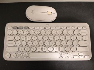 Logitech Keyboard and Mouse Combo440102512850391040