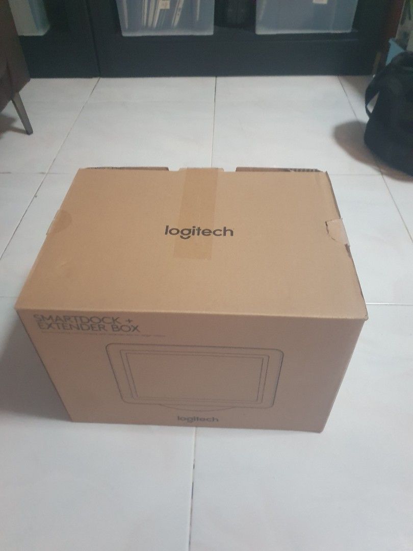 Logitech Smartdock + Extender Box466563948715724800