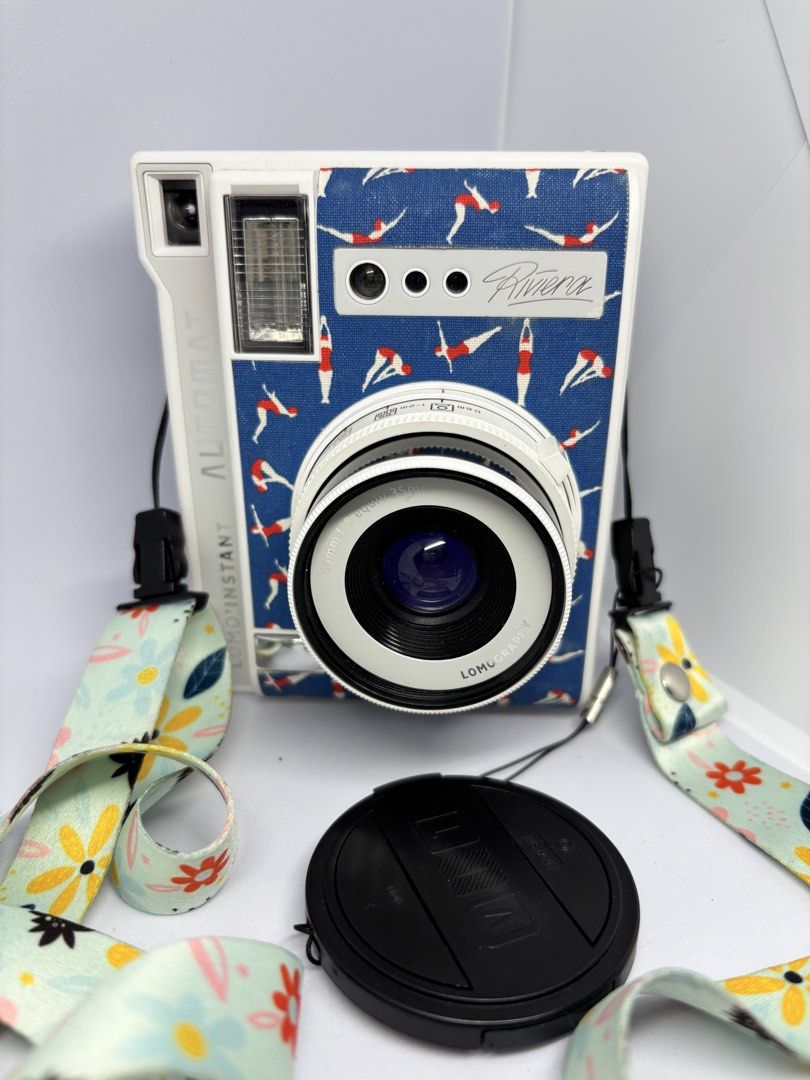 Lomo Instant Automat (Category: Cameras) located in Iguig. Submitted by shenanigannnn (Listing ID 1423470409, Image 3). Description: Lomo Insta Automat (instax film) 7000 Inclusions -Box with accessories -Strap -Rechargeable Battery with charger Issue: Minimal faded print and minor scratches This is my personal unit and barely used!!!! MOP : CASH/GCASH PAYMENT FIRST IF OUTSIDE TUGUEGARAO ❗❗❗❗ You can also reach me out here @Dump&Snaps Location: T