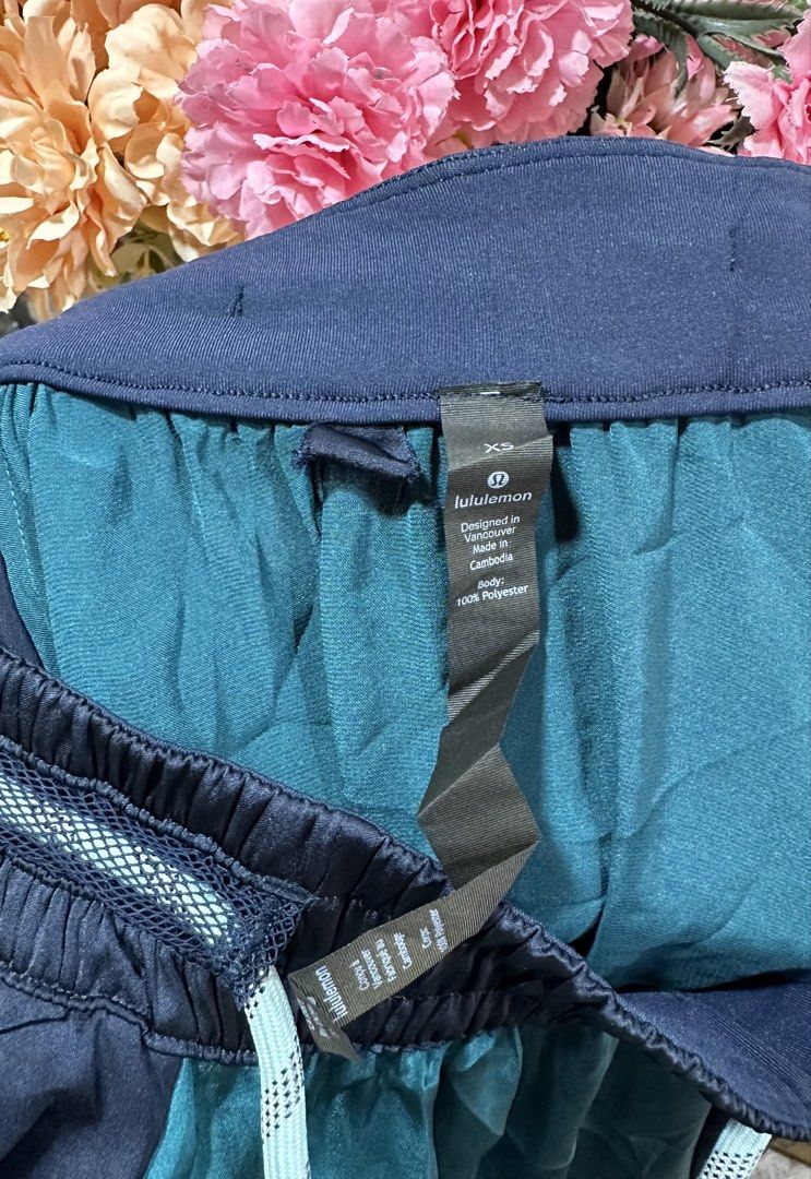 Lululemon x Roksanda Face Forward Skirt (Category: Skirts) located in Tarlac. Submitted by ej202177 (Listing ID 1423542715, Image 3). Description: Lululemon x Roksanda skirt in true navy, emerald and frost color $178 orig price Xs on tag can fit up to medium Tape measure: waistline 24-29" Length 28-34" High quality and like new Location: Tarlac .