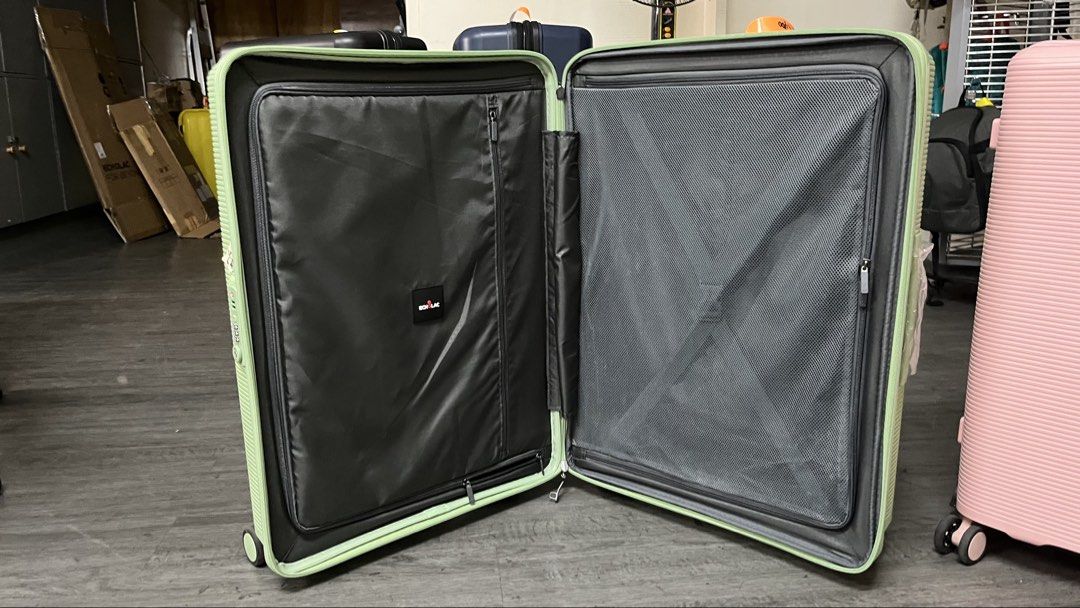Medium Echolac Forza (Category: Luxury Bags & Wallets) located in Quezon City. Submitted by _extrapetite_ (Listing ID 1423443416, Image 3). Description: .