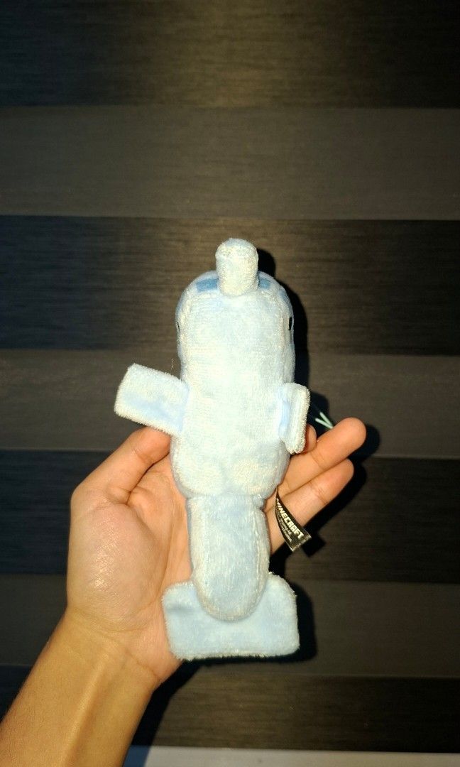 Minecraft Dolphin Charm (Category: In-Game Products) located in Bacoor. Submitted by raket_projects (Listing ID 1423449868, Image 3). Description: P250 only Minecraft Dolphin Charm 🩷 As is wyswyg 🩷 Clean and fresh 🫧 🩷 With clear etiketa.