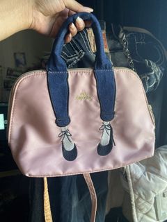 (Category: ) located in . Submitted by lizcui28 (Listing ID 1423513275, Image 1). Description: .