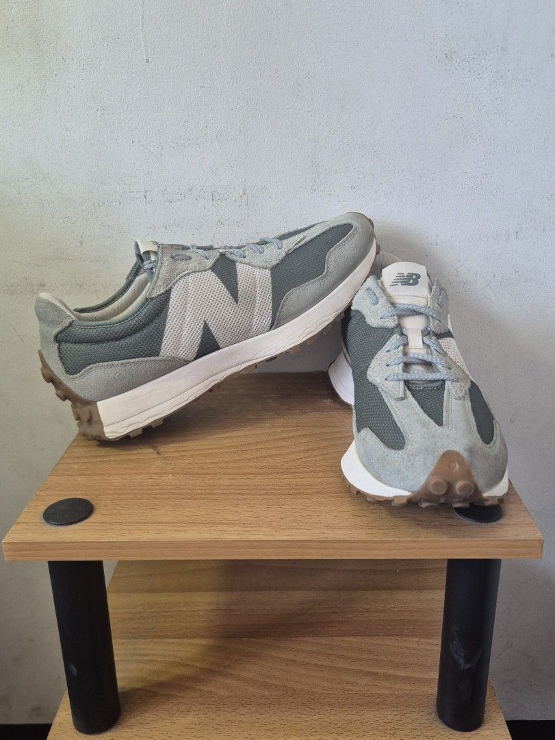 New Balance 327 Sneaker | Dark Juniper (Category: Sneakers) located in Cebu City. Submitted by buyfromb (Listing ID 1423466886, Image 1). Description: New Balance 327 Sneakers - Color: Dark Juniper / olive green - Size: US 12 mens / US 13.5 womens / 28cm actual - no damages.