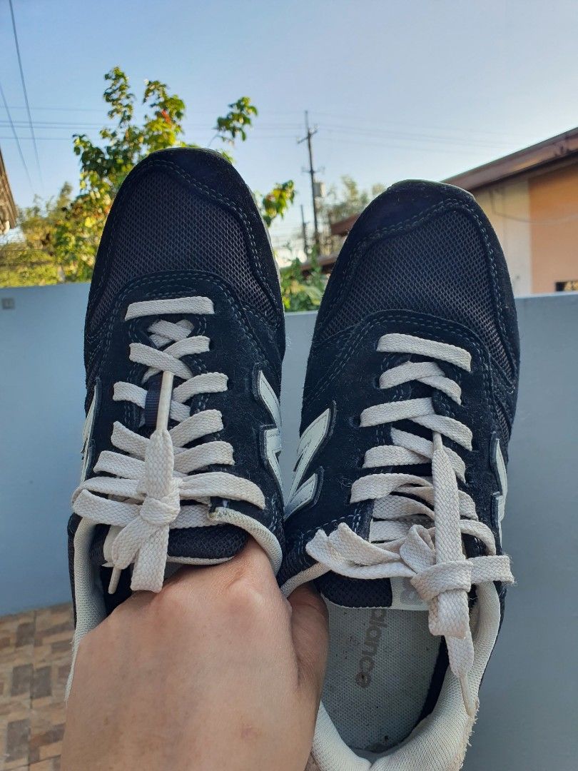 New Balance 373 Sneakers (Category: Sneakers) located in Cavite. Submitted by heyimsosab (Listing ID 1423517663, Image 3). Description: New Balance 373 size EU 36.5 UK 4 US 6 CM 23 slightly used lang po, di naman sya pinang araw araw. no box nga lang po. rfs: sumikip na sa paa ko and decluttering mop: gcash courier: lalamove, j&t, lbc.