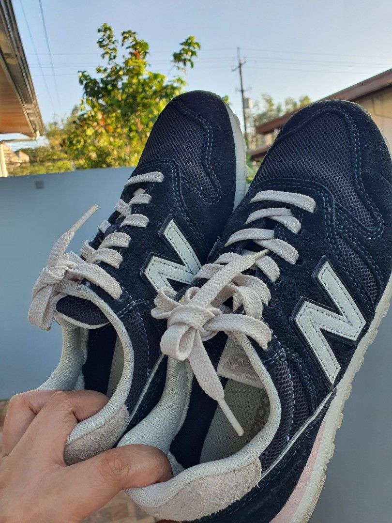 New Balance 373 Sneakers (Category: Sneakers) located in Cavite. Submitted by heyimsosab (Listing ID 1423517663, Image 2). Description: New Balance 373 size EU 36.5 UK 4 US 6 CM 23 slightly used lang po, di naman sya pinang araw araw. no box nga lang po. rfs: sumikip na sa paa ko and decluttering mop: gcash courier: lalamove, j&t, lbc.