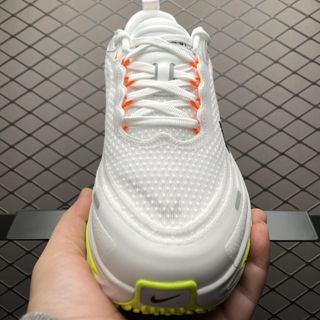 (Category: ) located in . Submitted by awesome_sneakers (Listing ID 1423452632, Image 1). Description: .