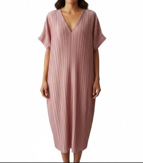 (Category: ) located in . Submitted by prelovedbasketfinds (Listing ID 1423528295, Image 1). Description: .