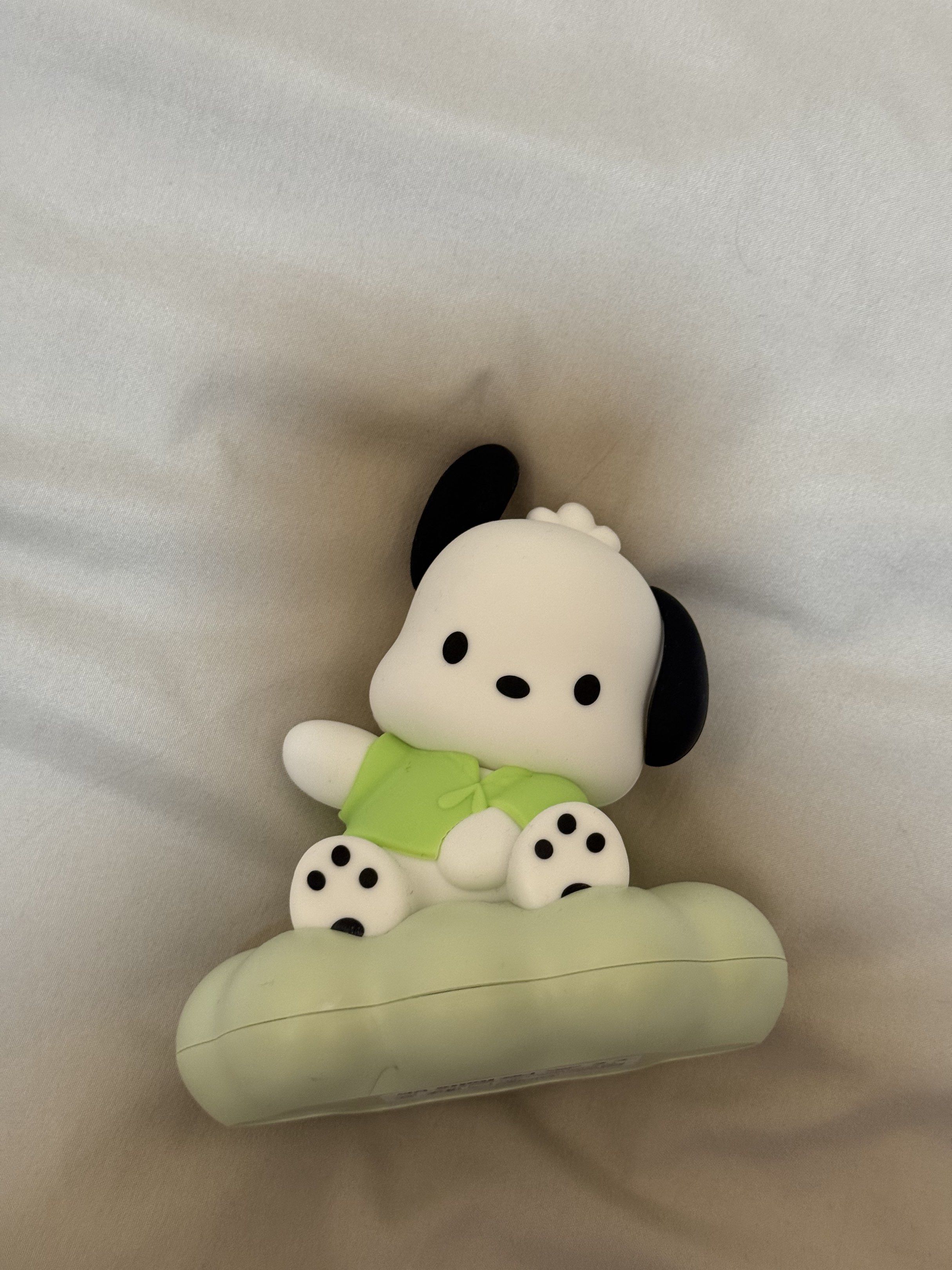 Pochacco Cloud Night Light (Category: Lighting) located in Santa Rosa. Submitted by xei___ (Listing ID 1423582847, Image 3). Description: as new (di rin nagamit, dj ko bet si pochacco) w charger na laguna loc .