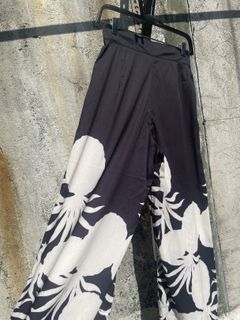 (Category: ) located in . Submitted by stuffandsell (Listing ID 1423497619, Image 1). Description: .