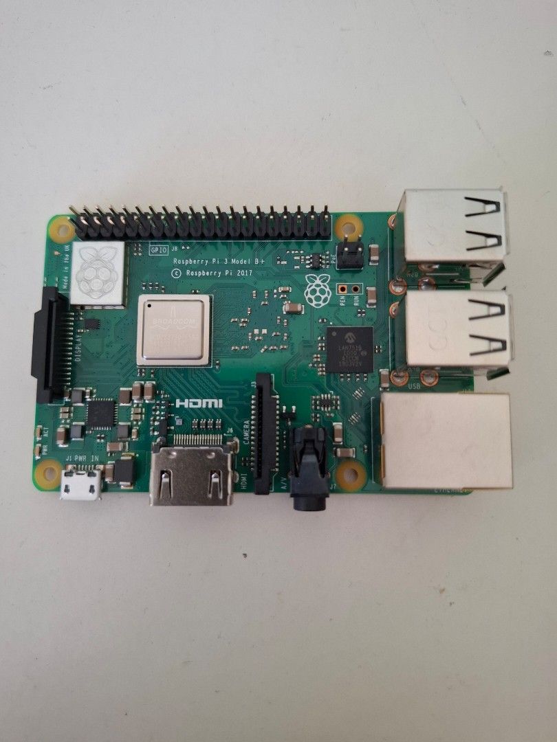 Raspberry Pi 3 Model B+ 1GB LPDDR2  SDRAM65606012028545110
