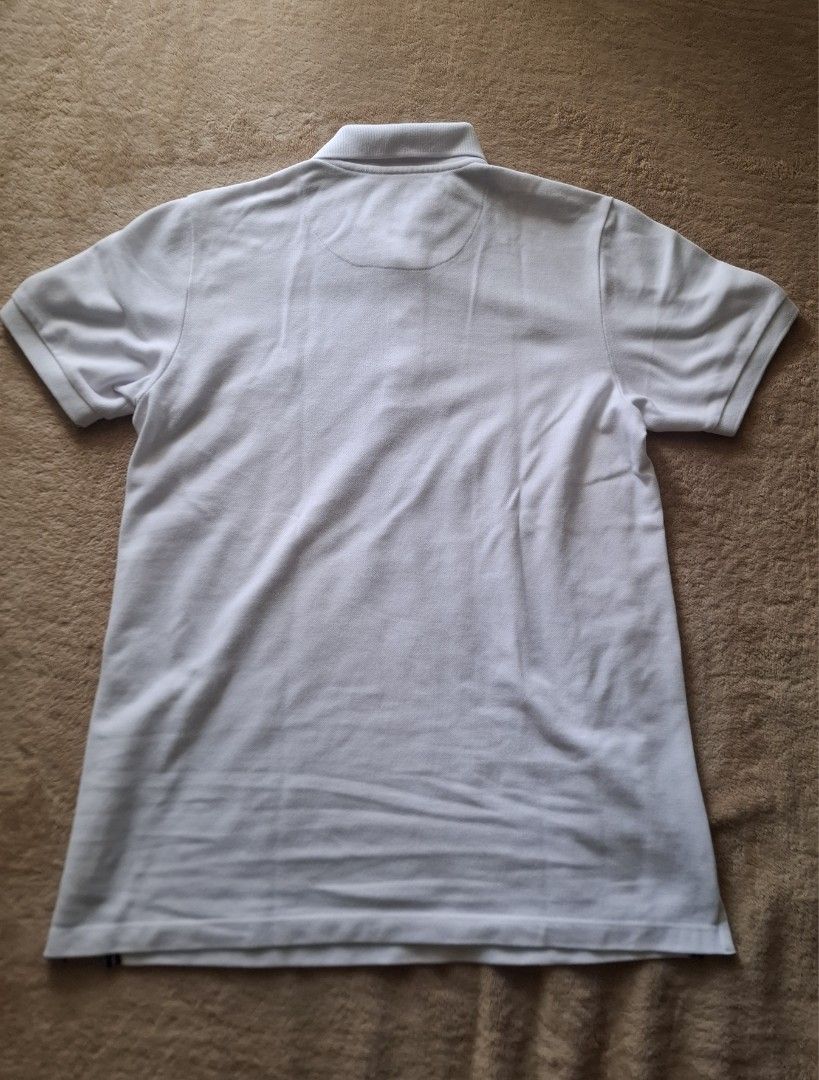 Regatta Pique Polo Shirt (White) (Category: Tshirts & Polo Shirts ) located in Quezon City. Submitted by therisingtide (Listing ID 1423453853, Image 3). Description: Regatta Pique Polo Shirt 🔥🔥🔥 ✅️ Color: White ✅️ Condition: Excellent(9.5/10) ✅️ Size: Small ✅️ Price: Php 380 ✅️ Dimensions: Length -26 Width - 18 🔺️Modes of Delivery : J&T/Grab/Lalamove (SF c/o buyer) 🔺️Payment: via Gcash/BPI QR 📌 Kindly Read Before Purchasing Please note that